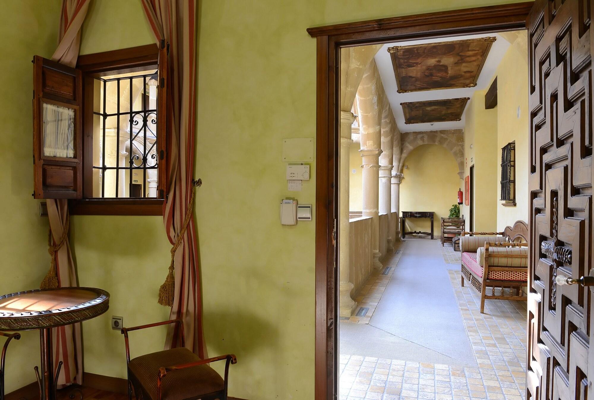 Hotel Cetina Palacio De Los Salcedo Баеза Екстериор снимка